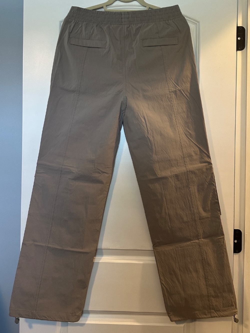 Mono B Nylon Cargo Pants - L - Mocha - Picture 2 of 4